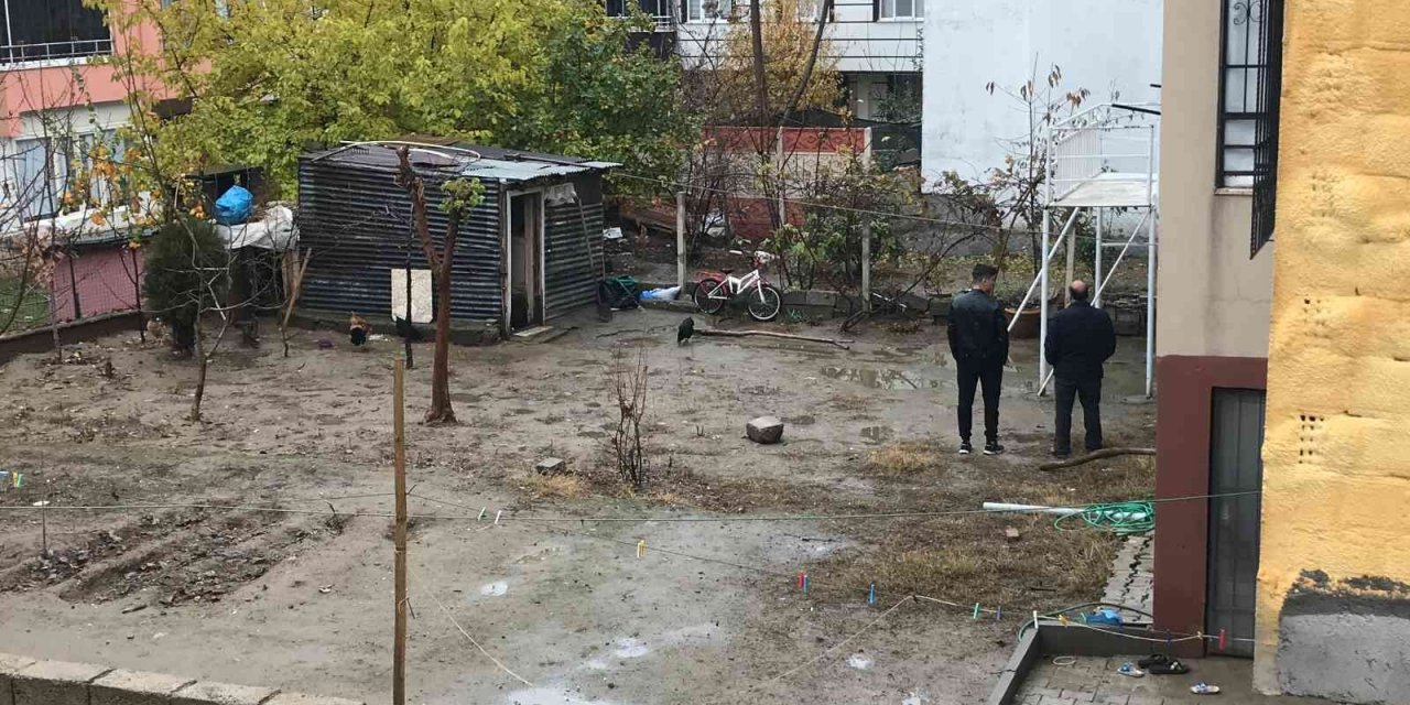 Kömürlüğe giren anne kahroldu, oğlunun cansız bedeni ile karşılaştı