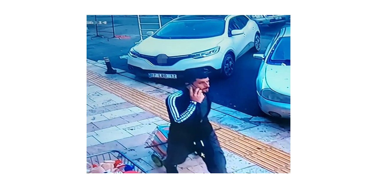 Girdiği apartmandan hem pazar arabası hem de 2 damacana zeytinyağı çalan hırsız yakalandı