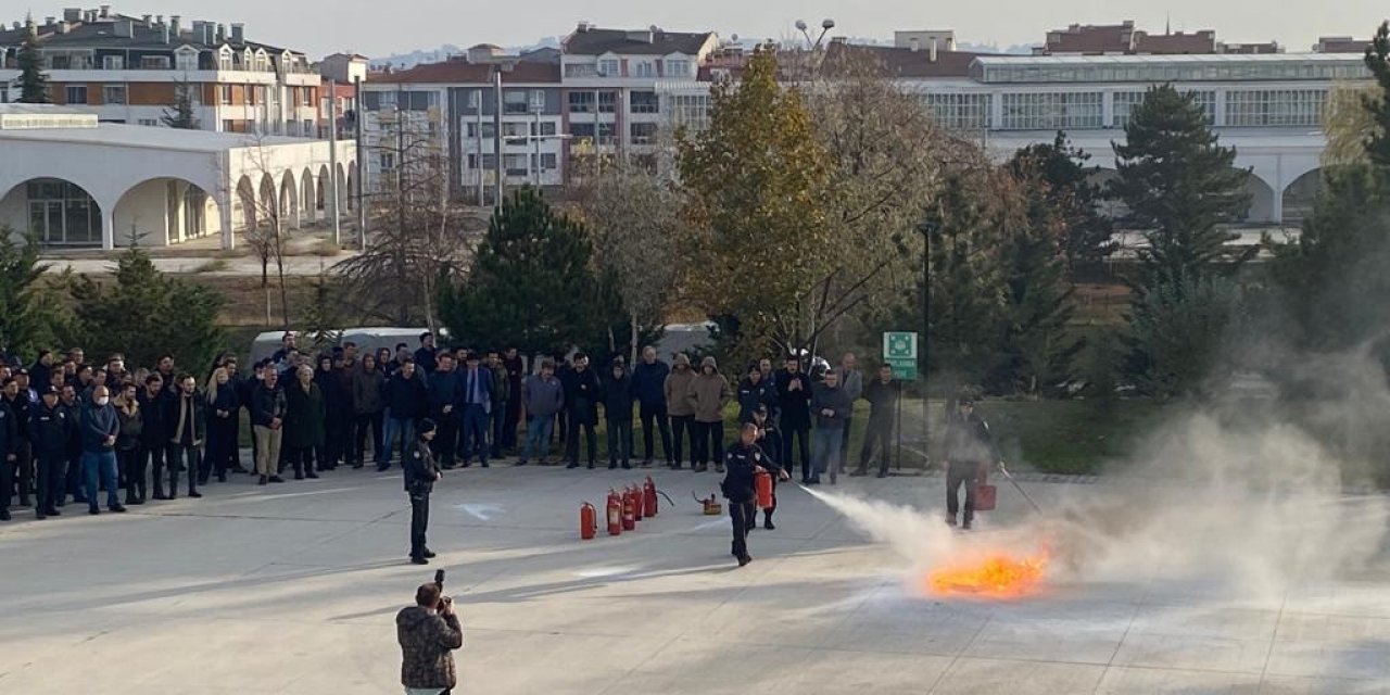 Eskişehir Emniyet’i Tahliye ve Yangın Söndürme Tatbikatı yaptı
