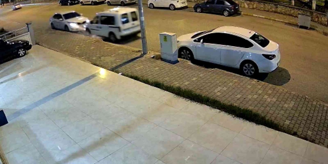 Bir anlık dalgınlık kazaya neden oldu