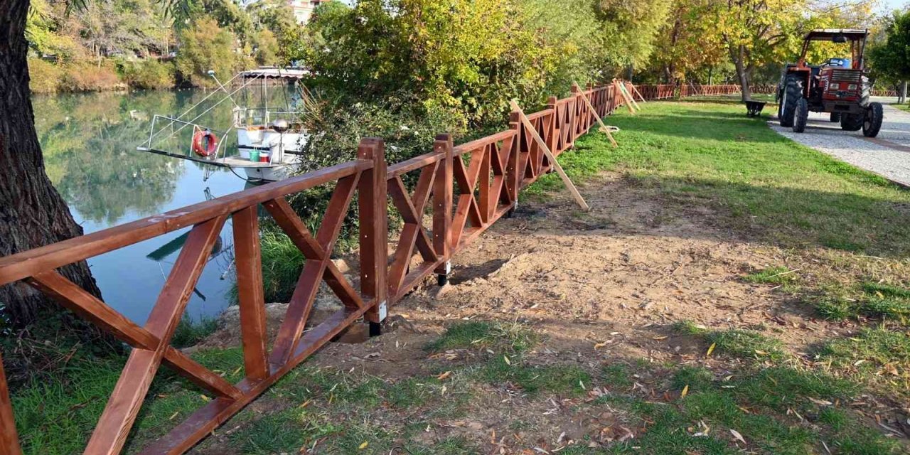 Irmak kenarlarına korkuluklu önlem