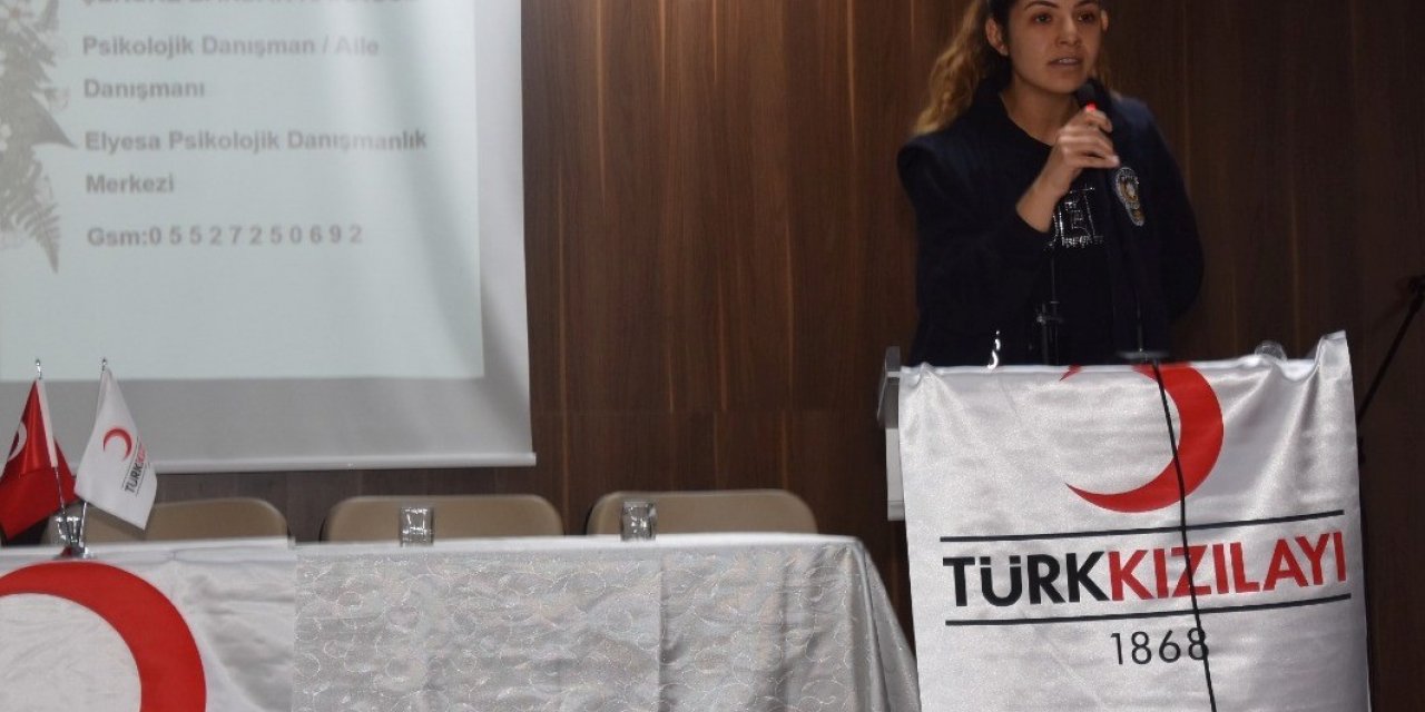 Kızılay’dan ’Kadına şiddet ve çocuk istismarına hayır’ konferansı