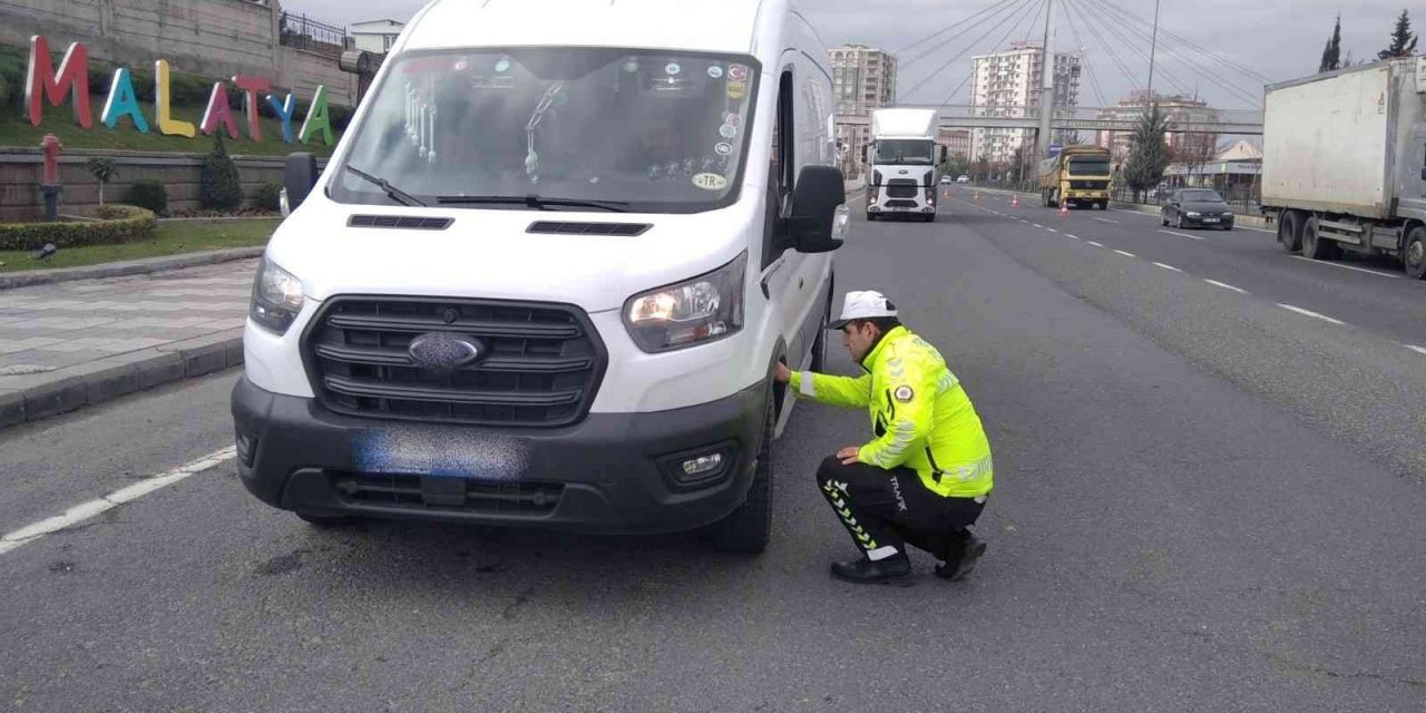 Malatya polisinden kış lastiği uyarısı