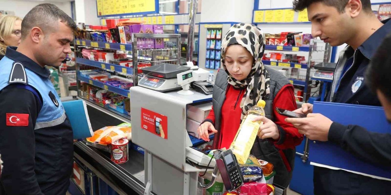 Sultangazi’de marketlere sıkı denetim
