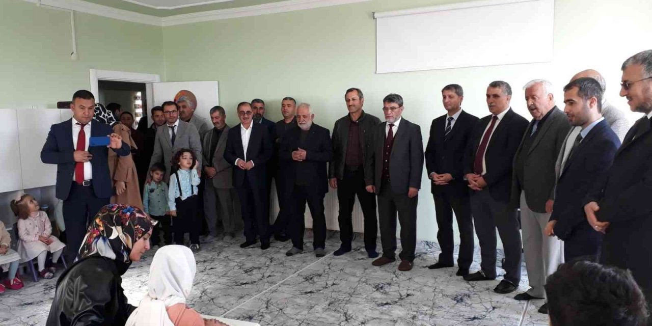 Adilcevaz’da 4-6 yaş Kur’an kursunun açılışı yapıldı