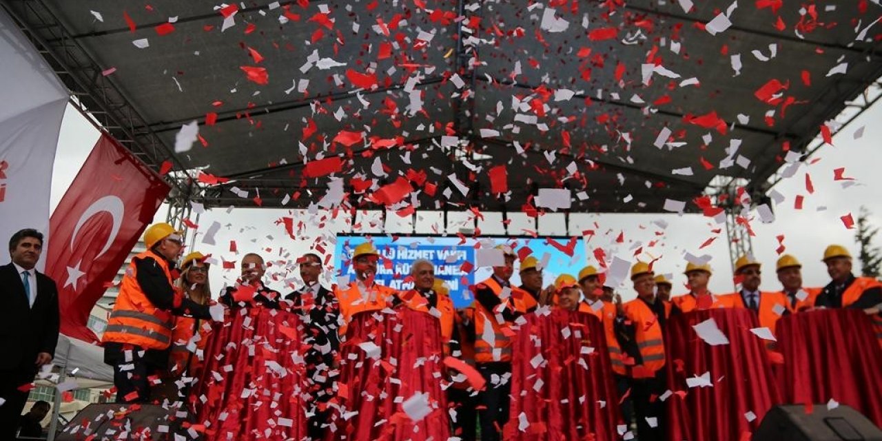 Türkiye’nin en büyük “Atatürk” kütüphanesinin temeli Ataşehir’de atıldı