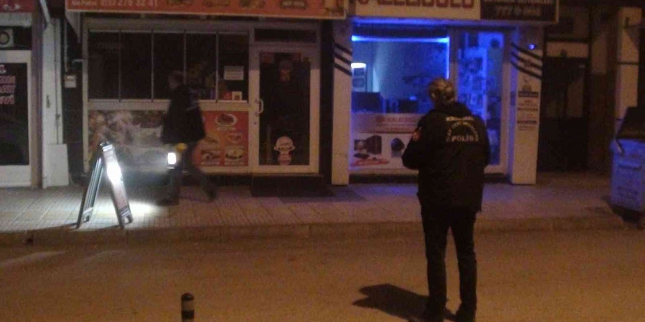 Çorum’da iş yeri kurşunlandı