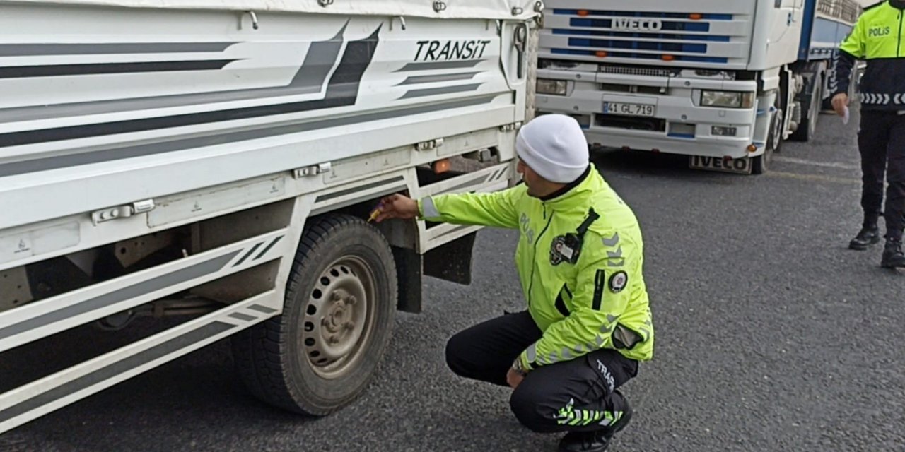 Sivas’ta lastikler denetlendi