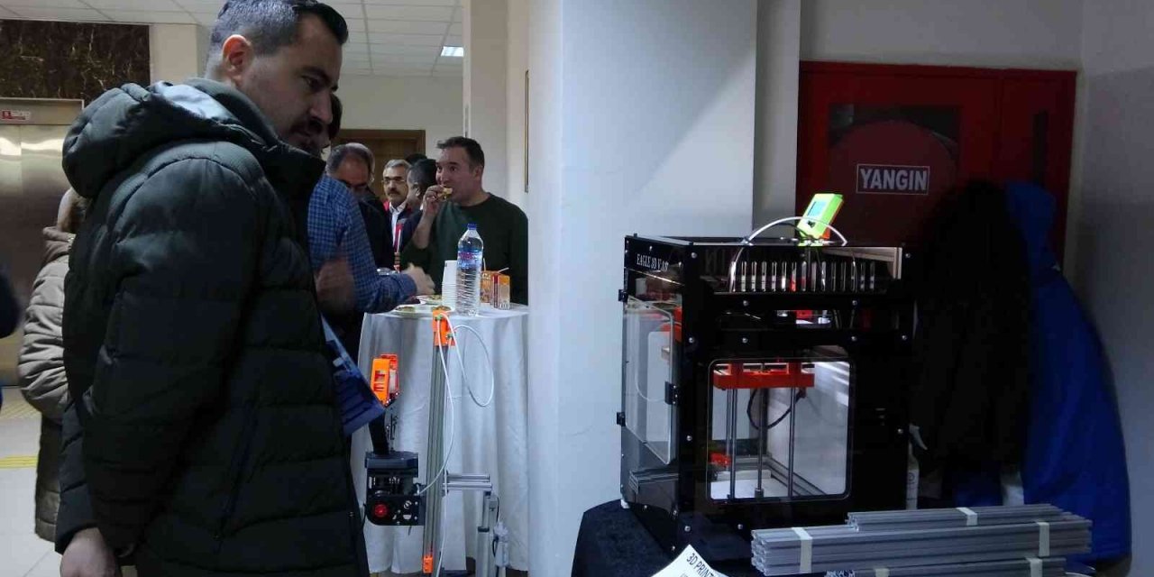 Öğretmenlerin büyük başarısı: 20 bin TL’lik 3 boyutlu yazıcıyı çok daha ucuza ürettiler