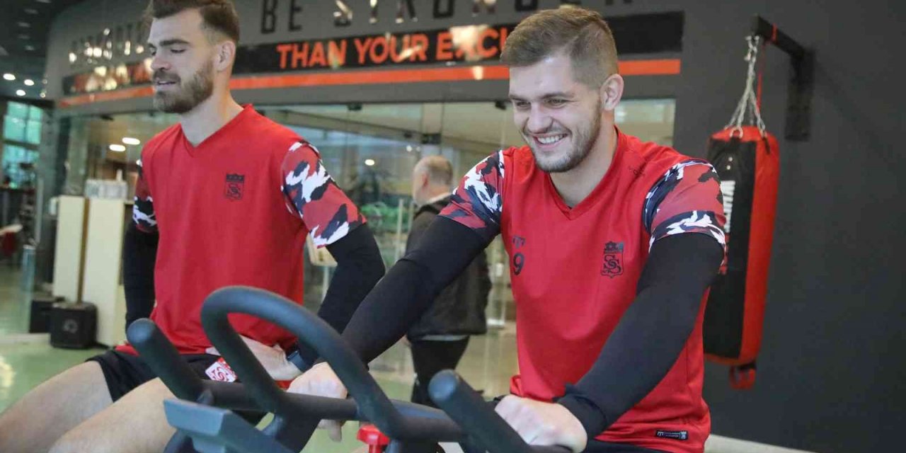 Sivasspor salonda çalıştı