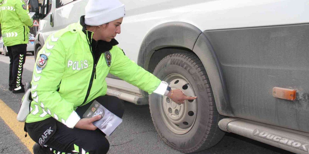 Elazığ’da kış lastiği denetimleri başladı
