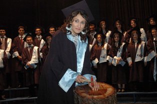 Diş Hekimlerinin mezuniyet sevinci