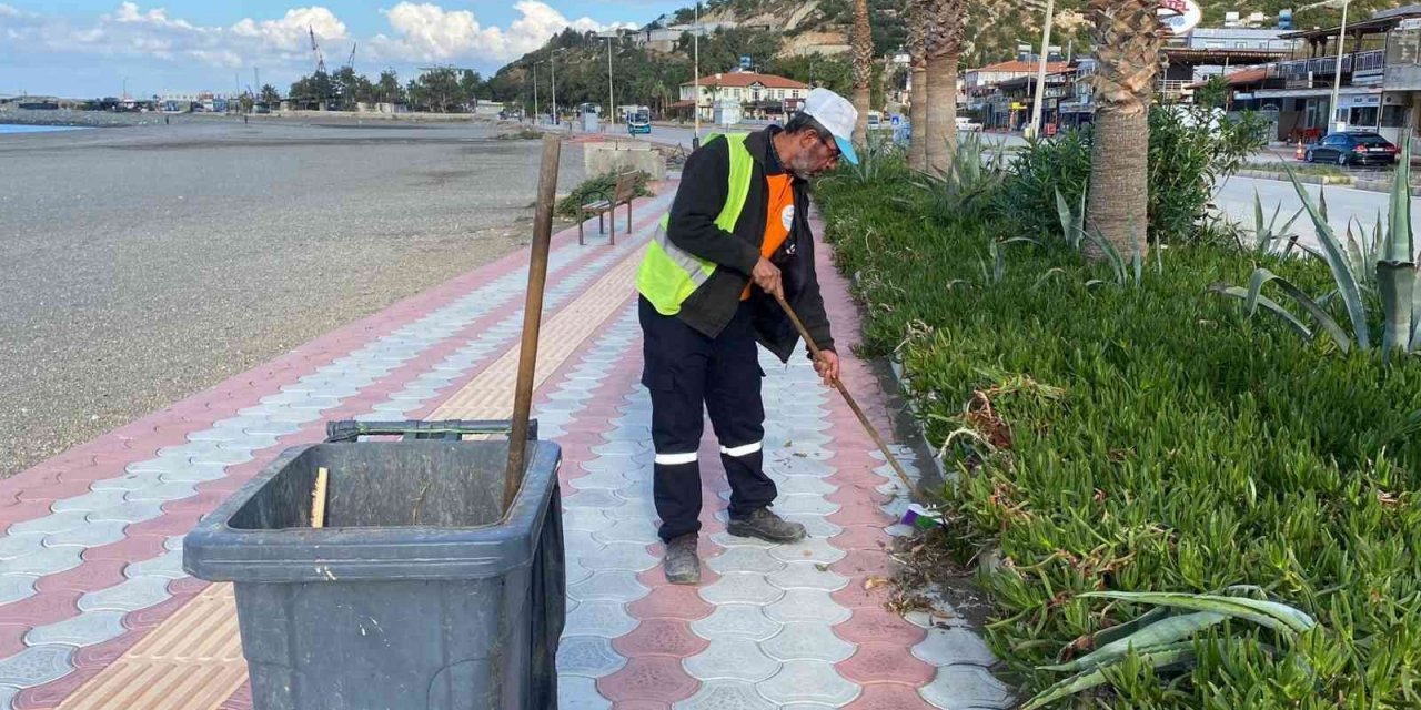 Samandağ’da temizlik çalışması