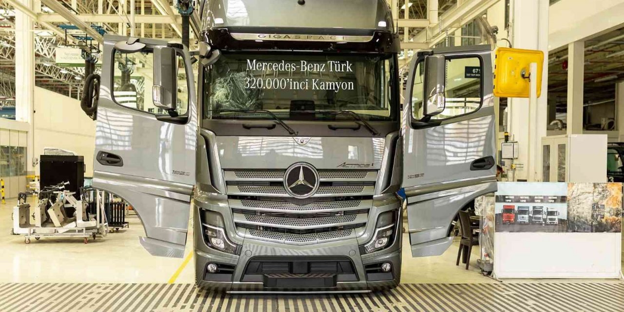 Mercedes-Benz Türk, 320 bininci kamyonunu üretti