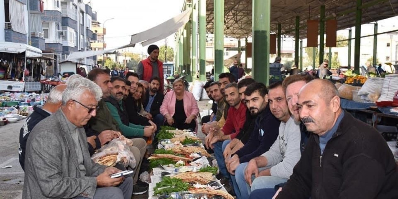 Başkan Hülya Erdem, pazarcı esnafının sofrasına konuk oldu