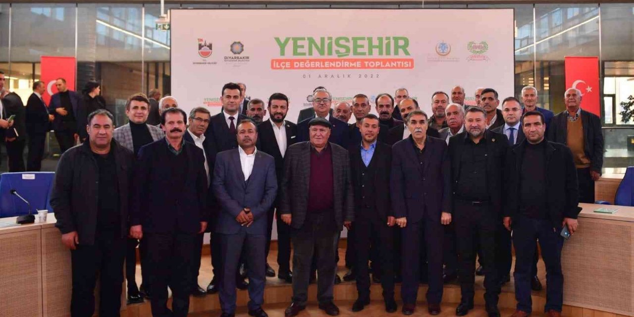 Diyarbakır valisi muhtarların istek ve taleplerini dinledi