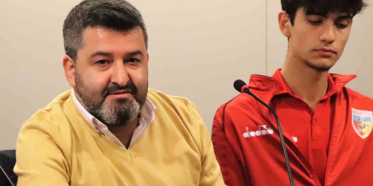 Taraftara kızan Başkandan tepki; “Kulübün anahtarını muhtara mı teslim edeyim”