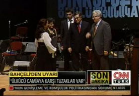 CNN Türk, ülkücüleri camiye gönderdi!