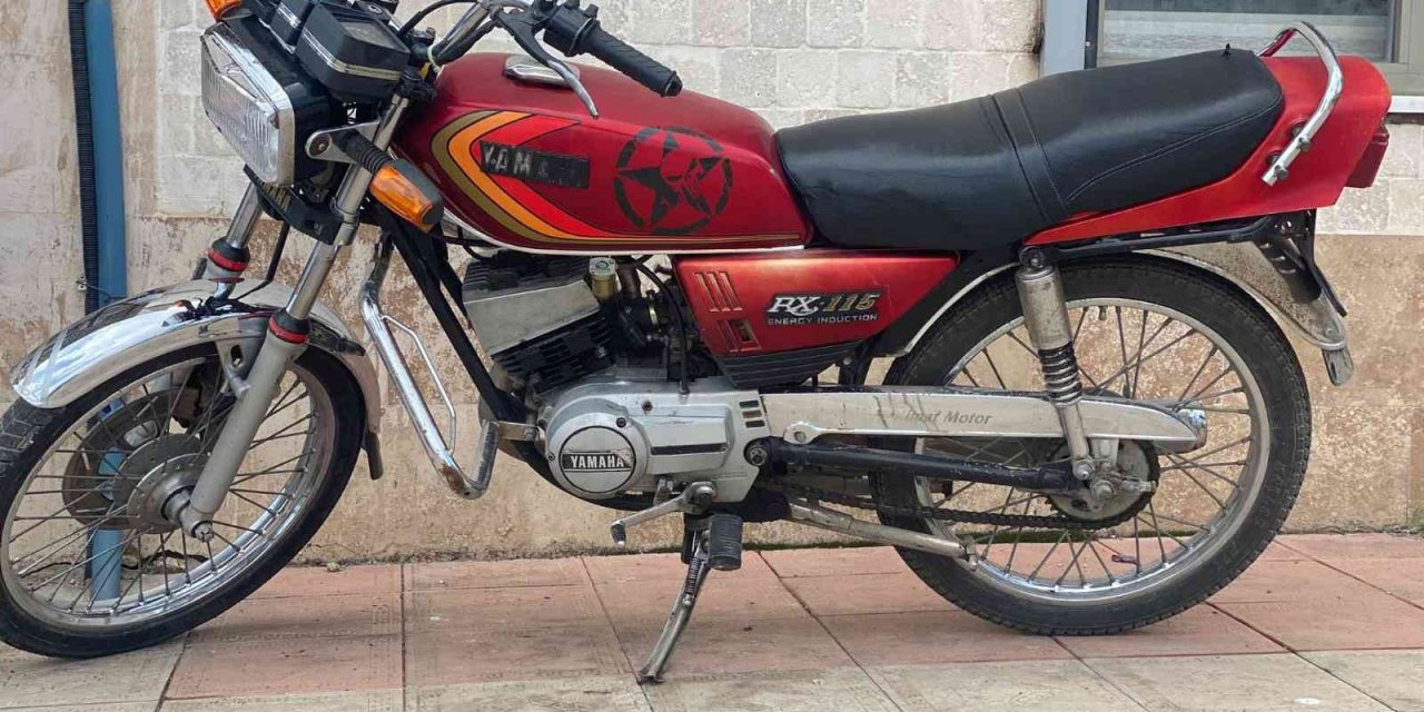 Park halindeki motosiklet çalındı