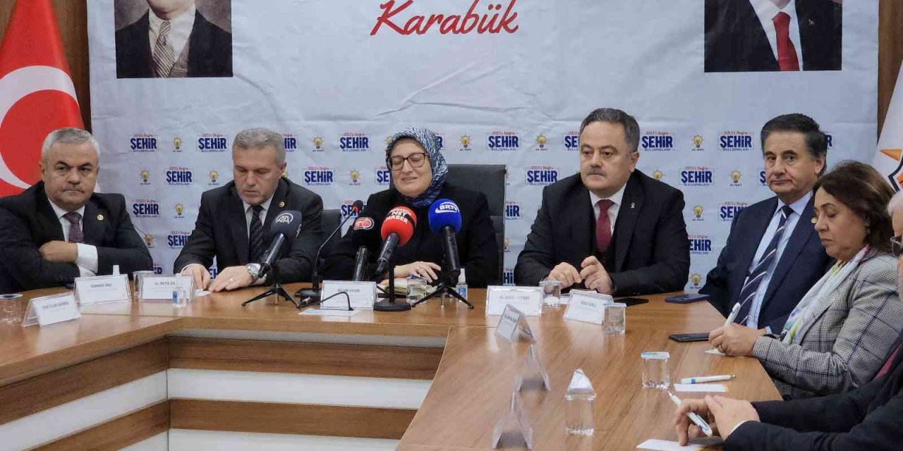 25 kişi İYİ Parti’den istifa edip AK Parti’ye geçti