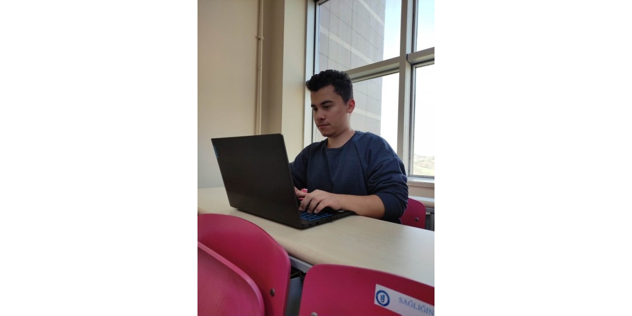 BARÜ’lü öğrenciler siber güvenlik yarışmasında ilk 3’te yer aldı