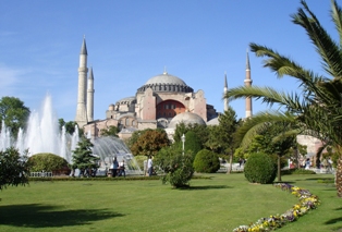 Ayasofya'da ayin Türk'e saygısızlık