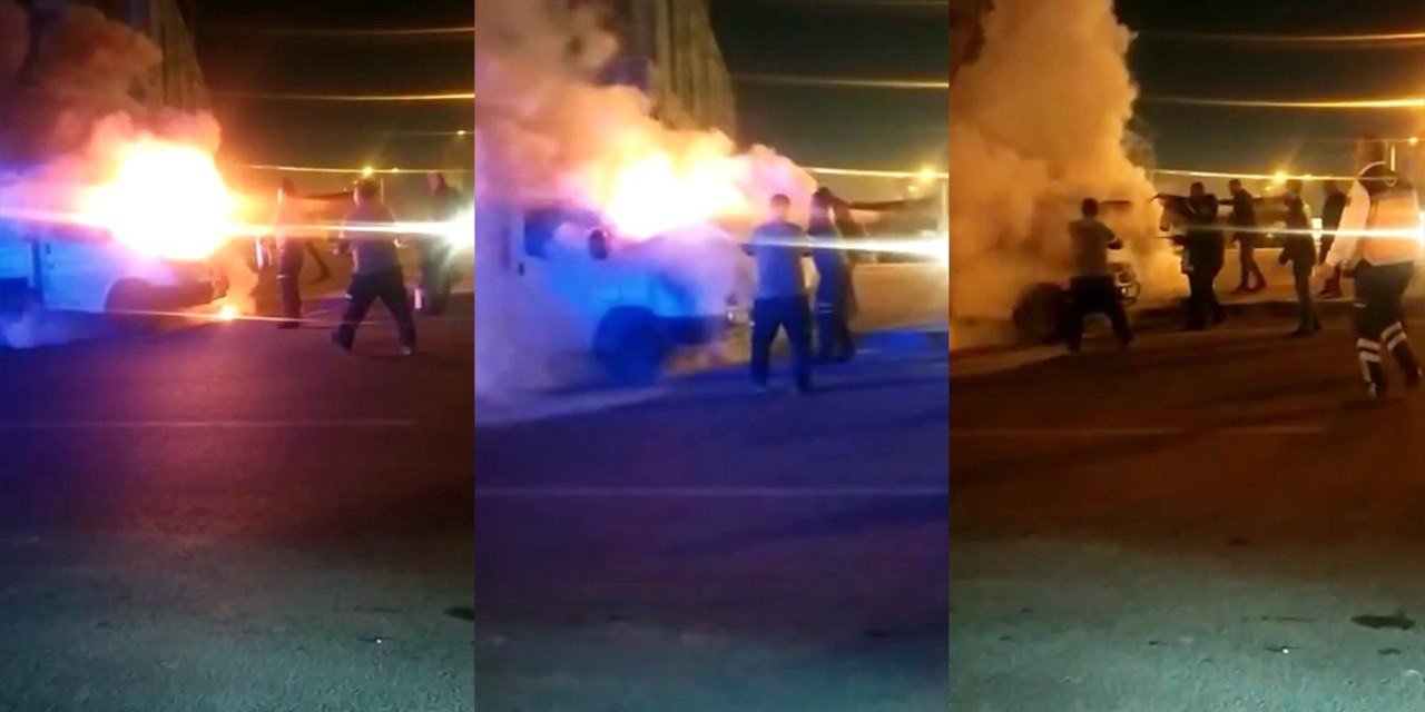 Park halindeki kamyonet alev alev yandı