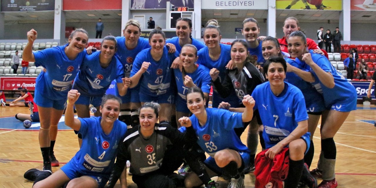 İzmir Büyükşehir Belediyesi hentbolda tur kapısını araladı