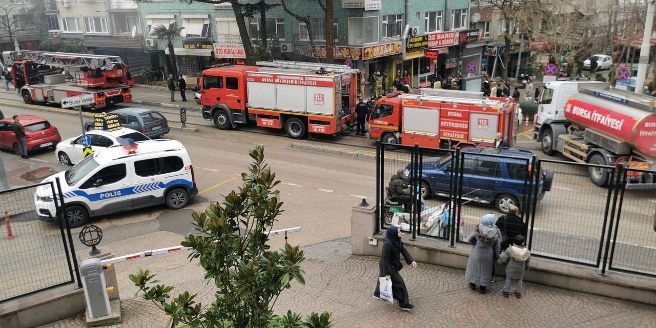 Bursa’da seyir halindeki motosiklet alev topuna döndü