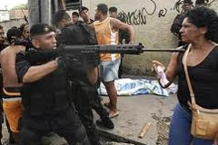 Polis göstericilerle çatıştı: 1 Ölü, 43 yaralı