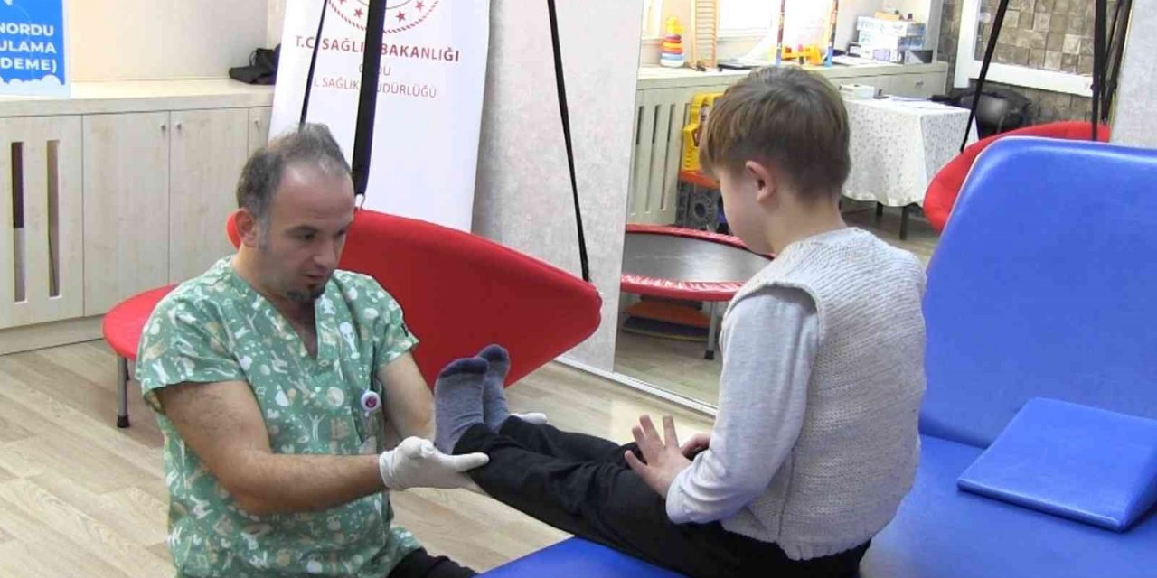 Özel öğrenciler, okullarında fizyoterapist eğitimi alacak