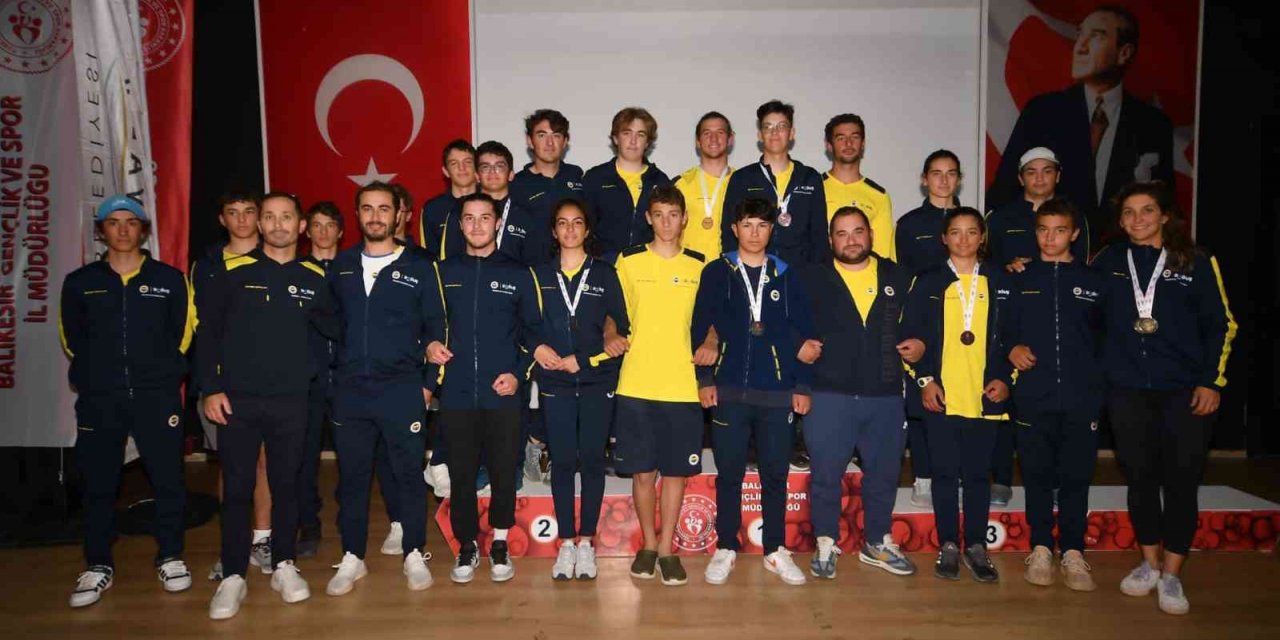 Fenerbahçe Yelken’den tarihi başarı