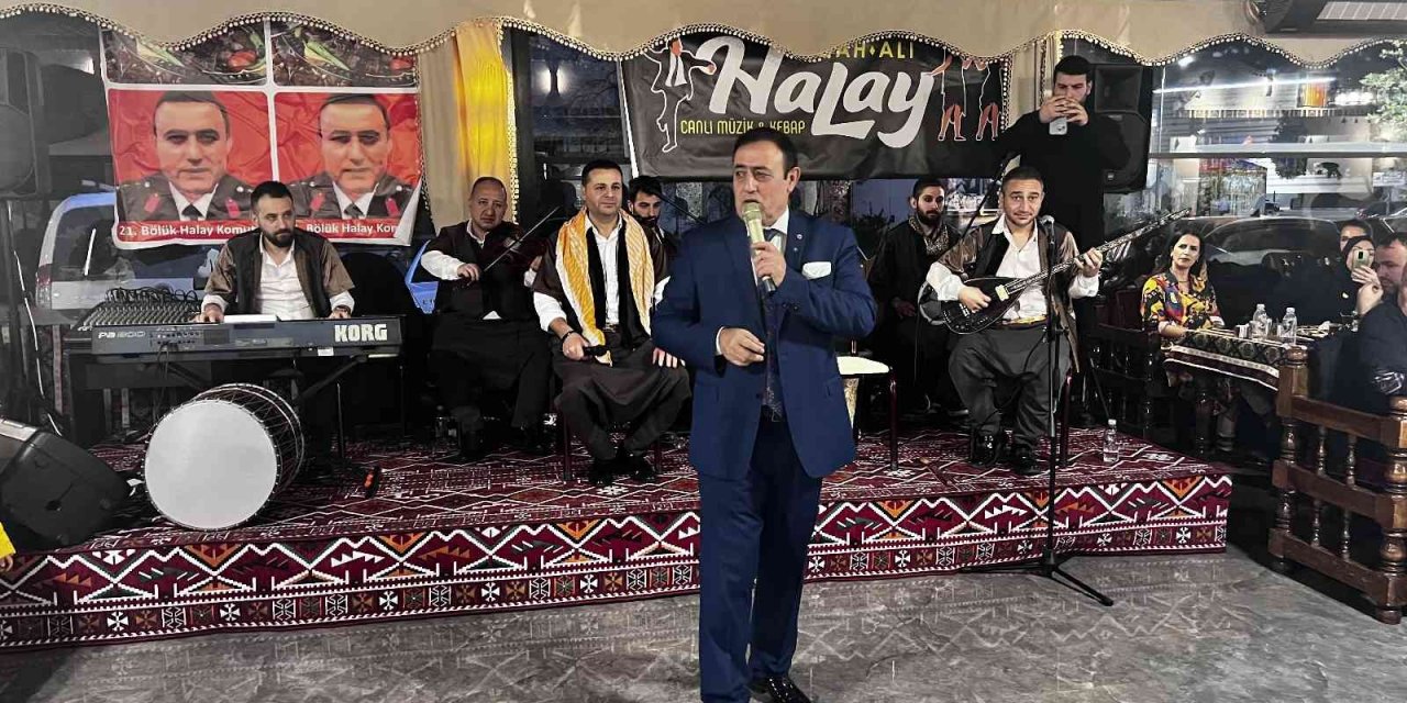 Mahmut Tuncer sıra gecesinde Bursalıları coşturdu