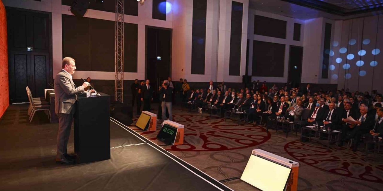 Seçer: "Mersin, markalaşma konusunda süratle atılım yapan bir kent"