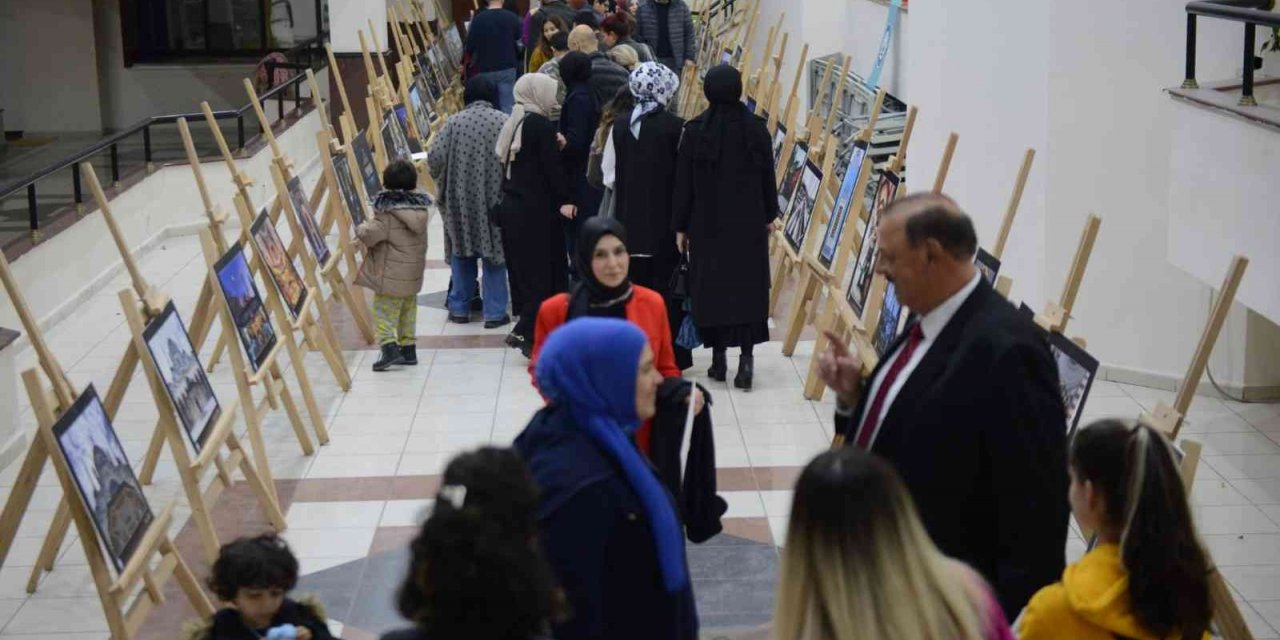 Fotoğrafçılık atölyesi mezunlarını verdi