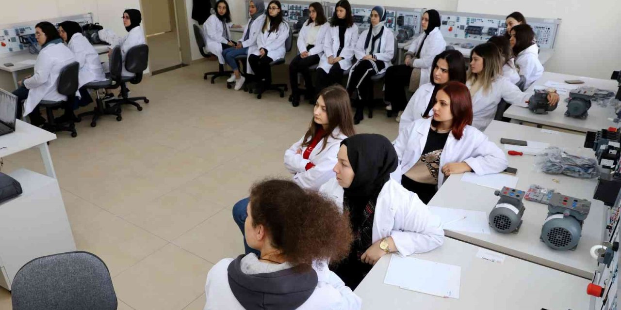 Güçlü üretim için; ‘Mesleki Liseli Kızlar’ projesi
