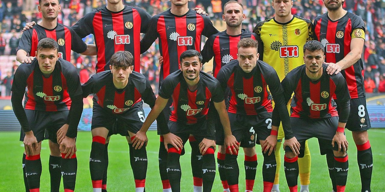 TFF 3. Lig: Eskişehirspor: 3 - Belediye Kütahyaspor: 4