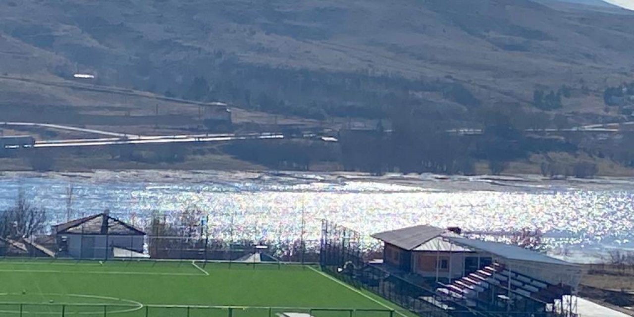 Pınarbaşı futbol sahası tamamlandı