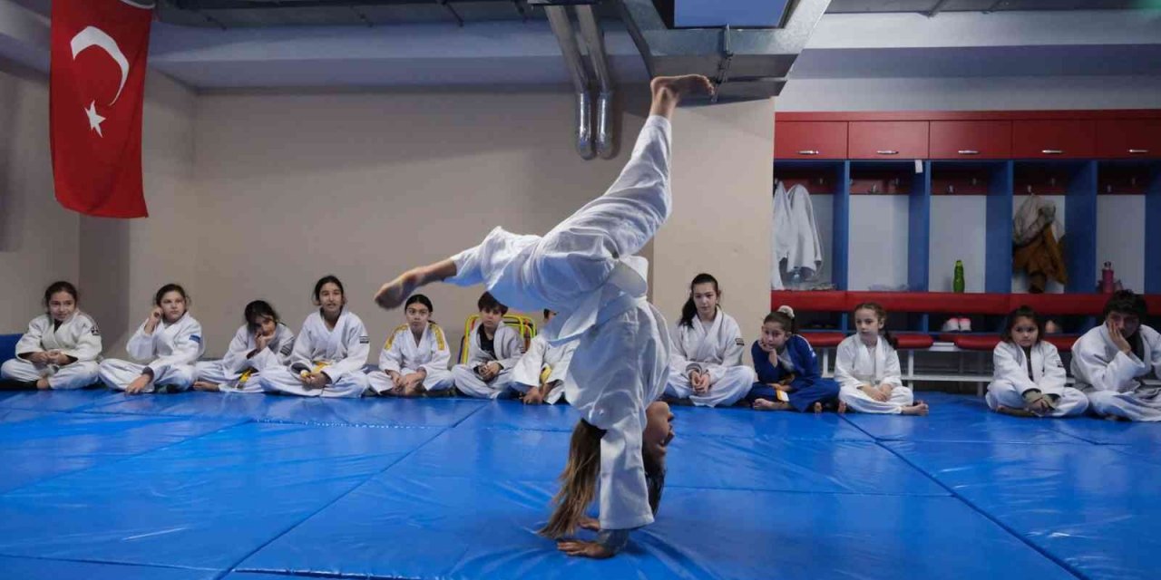Büyükçekmeceli judocular ilk sınavlarını başarı ile tamamladı