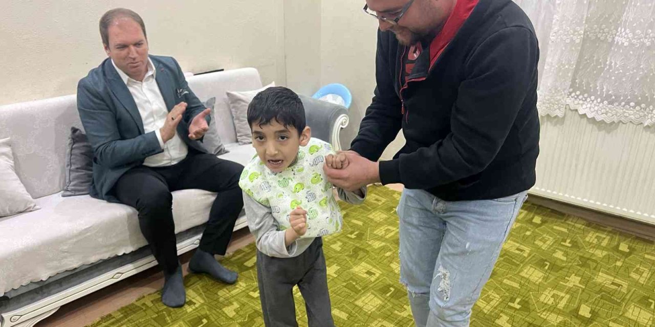 Esenyurt’ta engelli çocuk, puseti çok yer kapladığı için dolmuşa alınmadı