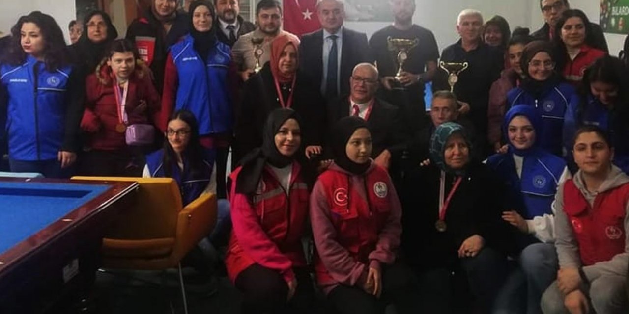 Engelli vatandaşlara yönelik bilardo turnuvası yapıldı