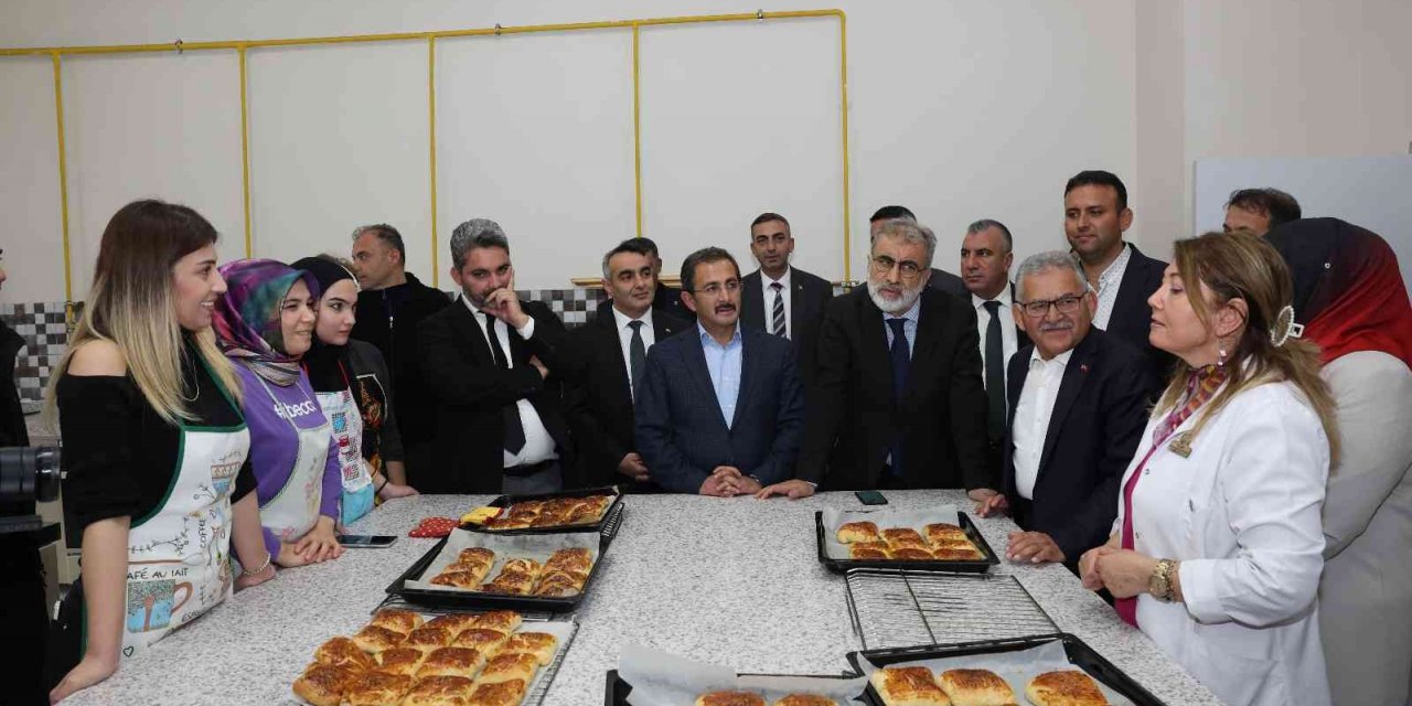 Başkan Büyükkılıç, KAYMEK Akademi’de İncelemelerde Bulundu