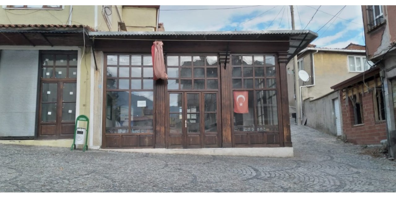 200 yıllık tarihe kilit vuruldu