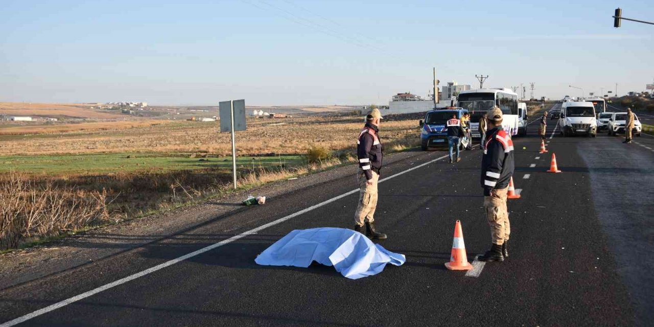 Siverek’te minibüsün çarptığı işçi hayatını kaybetti