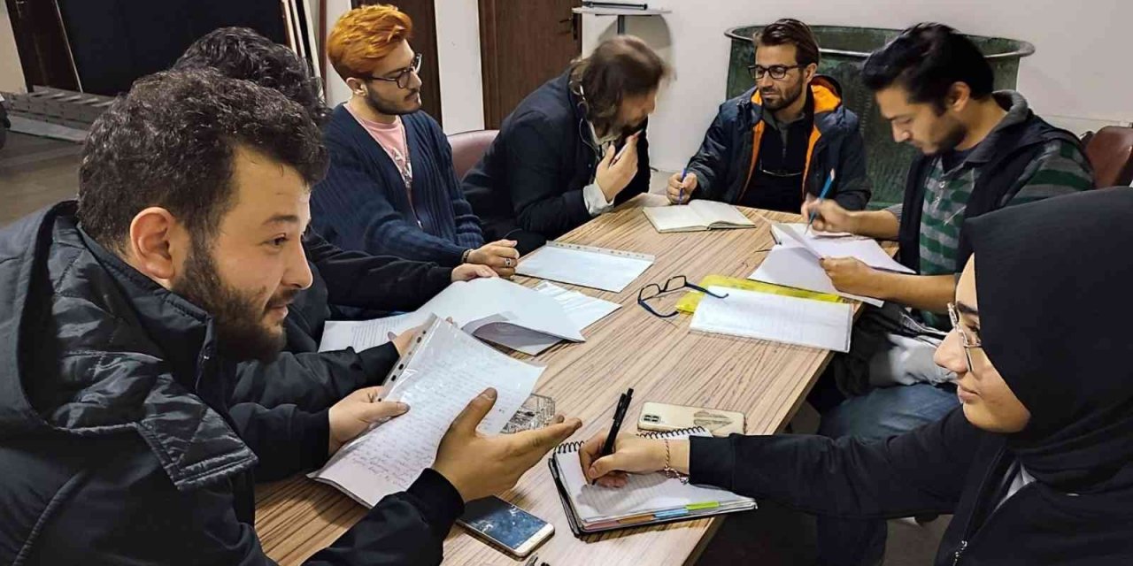 Şehir Tiyatrosu yeni yılda üç yeni oyun sahneleyecek