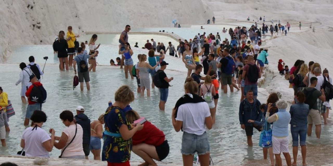 Pamukkale’de 2 milyon hedefine günler kaldı