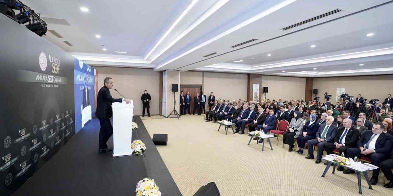 Bakan Özer: “Sof Kumaşı’nda yurt dışına ihraç etmeyle ilgili Bakanlık olarak her türlü inisiyatifi alacağız”