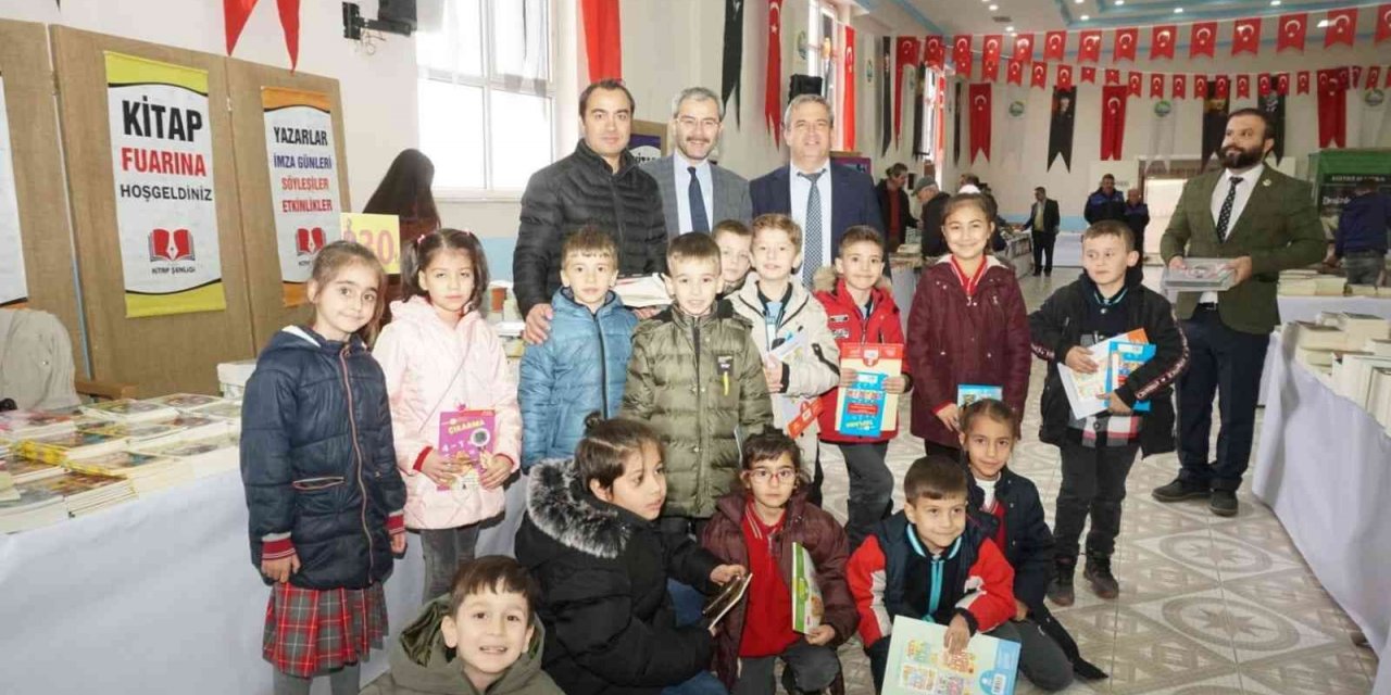 Çivril Belediyesi kitapları okuyucularıyla buluşturdu