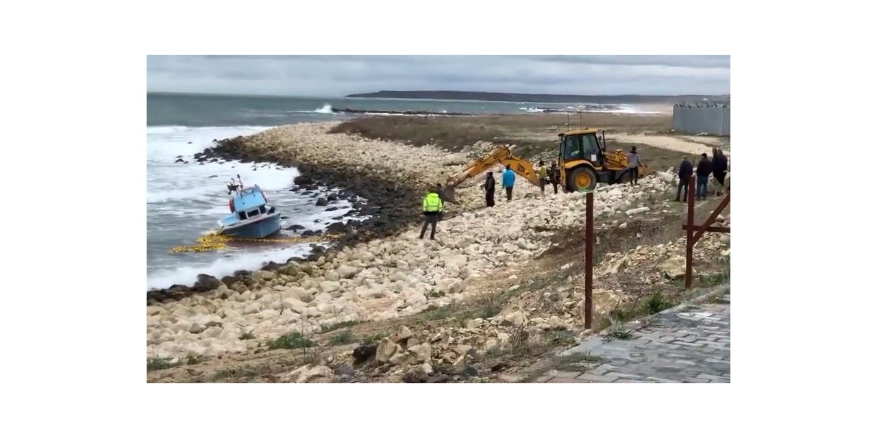 Arnavutköy ’de rüzgar nedeni ile tekne limana yanaşamadı