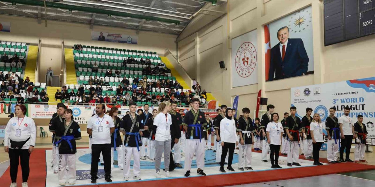 Alpagut rüzgarı Bursa’da esti